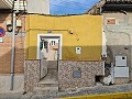 Casa adosada con gran patio in Spanish Fincas