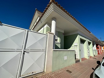 Townhouse en Alicante, Salinas