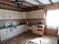 Villa de 6 dormitorios y 3 baños en Algueña in Spanish Fincas