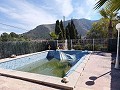 Villa met 6 slaapkamers en 3 badkamers in Algueña in Spanish Fincas