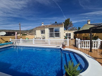 Villa 4 Chambres 4 Salles de Bain avec Piscine