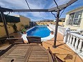 Villa mit 4 Schlafzimmern und 4 Bädern und Pool in Spanish Fincas