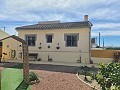 Villa mit 4 Schlafzimmern und 4 Bädern und Pool in Spanish Fincas