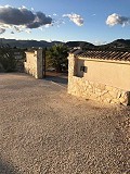 Belle villa prête à emménager avec maison d'hôtes et piscine in Spanish Fincas