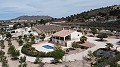 Wunderschöne bezugsfertige Villa mit Gästehaus und Pool in Spanish Fincas