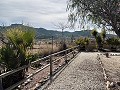 Hermosa villa pequeña con magníficas vistas en las afueras de La Romana in Spanish Fincas