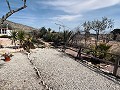 Hermosa villa pequeña con magníficas vistas en las afueras de La Romana in Spanish Fincas