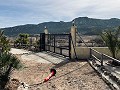 Hermosa villa pequeña con magníficas vistas en las afueras de La Romana in Spanish Fincas