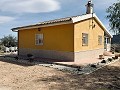 Hermosa villa pequeña con magníficas vistas en las afueras de La Romana in Spanish Fincas