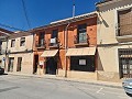 Encantadora casa y local comercial (ex cafetería) in Spanish Fincas