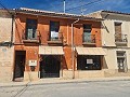 Encantadora casa y local comercial (ex cafetería) in Spanish Fincas