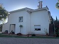 Superbe villa de 5 chambres et 3 salles de bains avec piscine et court de tennis. in Spanish Fincas