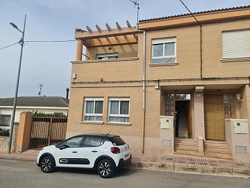 Reihenhaus mit 4 Schlafzimmern und 2 Bädern in Salinas