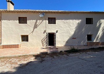 Mooie 140 jaar oude boerderij in Salinas