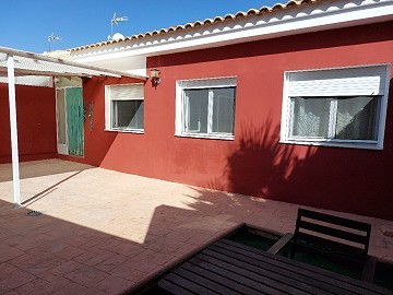 Casa adosada de 3 habitaciones y 2 baños en Casas del Señor