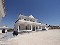 Villas de nouvelle construction à Pinoso avec piscine et terrain in Spanish Fincas