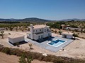 Villas de Obra Nueva en Pinoso con piscina y parcela in Spanish Fincas