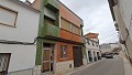 Townhouse with seperate apartment in Ayora in Spanish Fincas