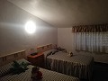 Große 4-Schlafzimmer-Villa mit Pool und 2 Garagen in Spanish Fincas