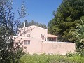 Große 4-Schlafzimmer-Villa mit Pool und 2 Garagen in Spanish Fincas