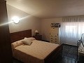 Große 4-Schlafzimmer-Villa mit Pool und 2 Garagen in Spanish Fincas