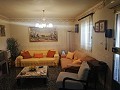 Große 4-Schlafzimmer-Villa mit Pool und 2 Garagen in Spanish Fincas