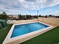 Verhoogde villa met zwembad en prachtig uitzicht op zee in Spanish Fincas