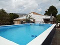 Villa mit 3 Schlafzimmern, Gästehaus, Pool und Garage in Spanish Fincas