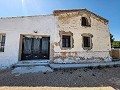 Landhuis met 4 slaapkamers in de bergen in Spanish Fincas