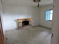 Villa de 4 chambres avec potentiel pour une maison supplémentaire ou des appartements séparés in Spanish Fincas