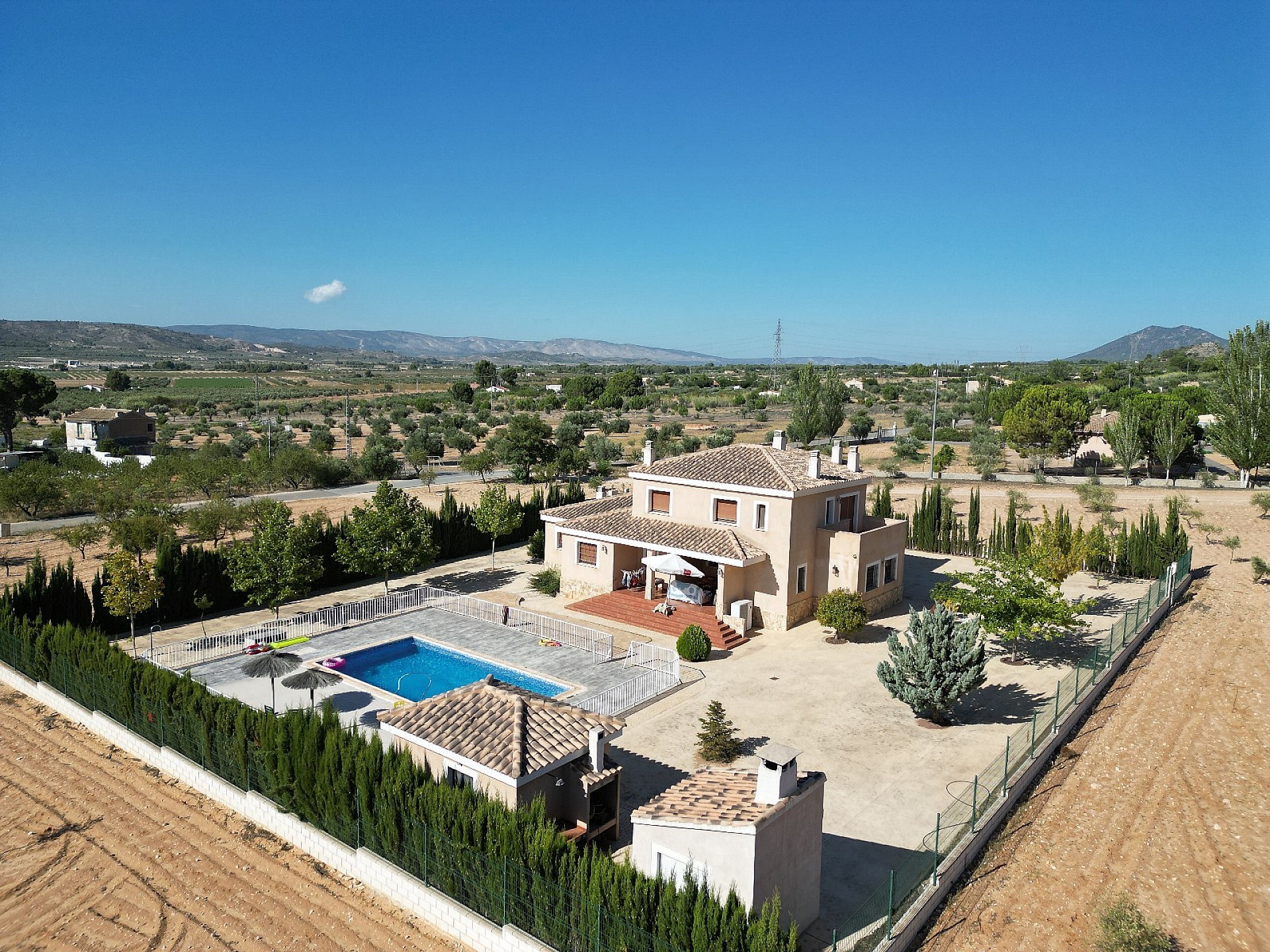 5 bedroom house / villa for sale in Villena , Costa Blanca