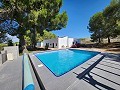 4-Schlafzimmer-Villa mit modernisierter Fassade und Pool in Spanish Fincas