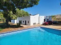 Villa de 4 chambres avec façade modernisée et piscine in Spanish Fincas