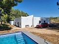 4-Schlafzimmer-Villa mit modernisierter Fassade und Pool in Spanish Fincas