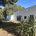 4-Schlafzimmer-Villa mit modernisierter Fassade und Pool in Spanish Fincas