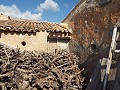 Gran casa de campo, a poca distancia de la ciudad in Spanish Fincas