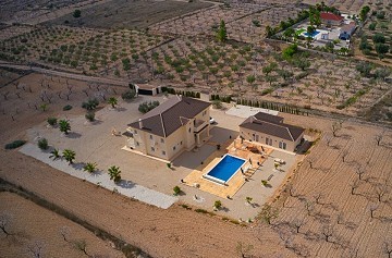 Luxuriöse Villa zum Verkauf in außergewöhnlicher Lage in Macisvenda