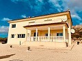 Lujosa villa en venta en una ubicación excepcional en Macisvenda in Spanish Fincas