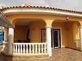 Villa with 4 Beds & 2 Bathrooms, Pool, Sauna & Summer Kitchen in Spanish Fincas