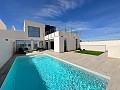 Llave en mano -Precio de lanzamiento-Una unidad disponible- Lux Beach Villa 3 dormitorios, piscina y solarium con vistas al mar in Spanish Fincas