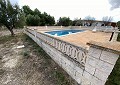 4-Schlafzimmer-Villa mit Pool, nur 500 Meter zu Fuß von der Stadt Sax entfernt in Spanish Fincas