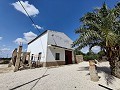 Deux propriétés sur un terrain à Crevillente in Spanish Fincas