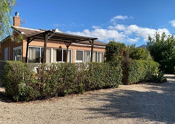 Belle et spacieuse villa de 2 chambres à Salinas avec piscine privée