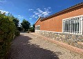 Schöne und geräumige 2-Schlafzimmer-Villa in Salinas mit privatem Pool in Spanish Fincas