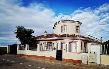 Mooie villa met 6 slaapkamers in Los Alcazares Murcia.