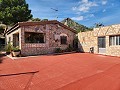 3-Schlafzimmer-Villa mit Blick auf die Berge und die Burg in Spanish Fincas