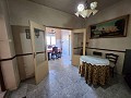 Groot herenhuis met 6 slaapkamers en 2 badkamers in Spanish Fincas