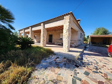 Belle villa de 4 chambres et 3 salles de bain avec garage