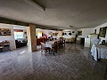 Hermosa villa de 3 dormitorios y 2 baños con sótano enorme in Spanish Fincas