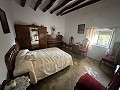 2-Schlafzimmer-Landhaus mit sehr großem Grundstück in Spanish Fincas